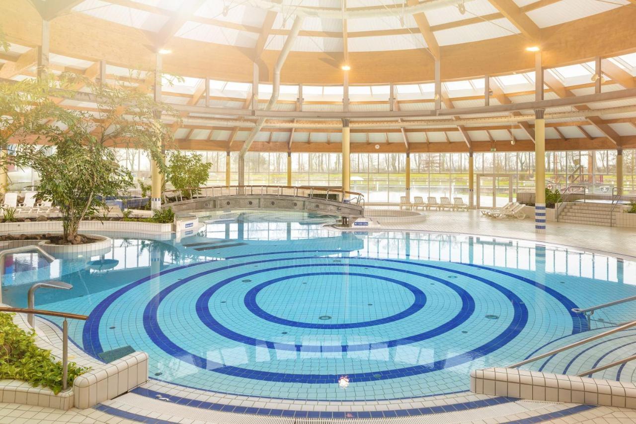 Strandnah Mit Balkon, Gratis Nutzung Vom Ahoi Erlebnisbad Und Sauna In Sellin - Strandhaus Moenchgut Fewo21 Lobbe Exterior foto
